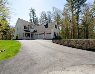 65 Grange Park, Bridgewater, Massachusetts, 5 Bedrooms Bedrooms, 10 Rooms Rooms,4 BathroomsBathrooms,Residential,For Sale,Grange Park,73515875