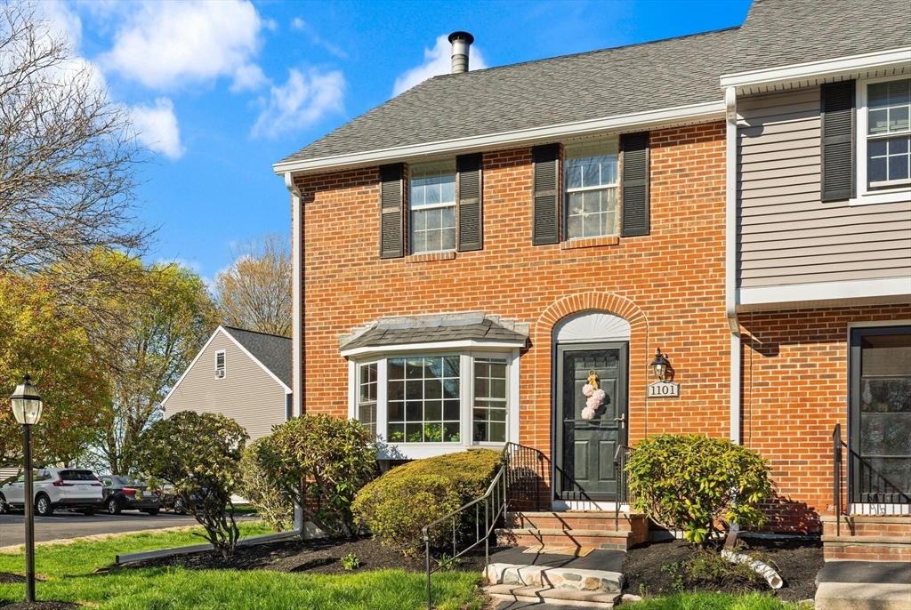 320 Newbury, Danvers, Massachusetts, 2 Bedrooms Bedrooms, 5 Rooms Rooms,1.5 BathroomsBathrooms,Residential Lease,For Rent,Newbury,73515890