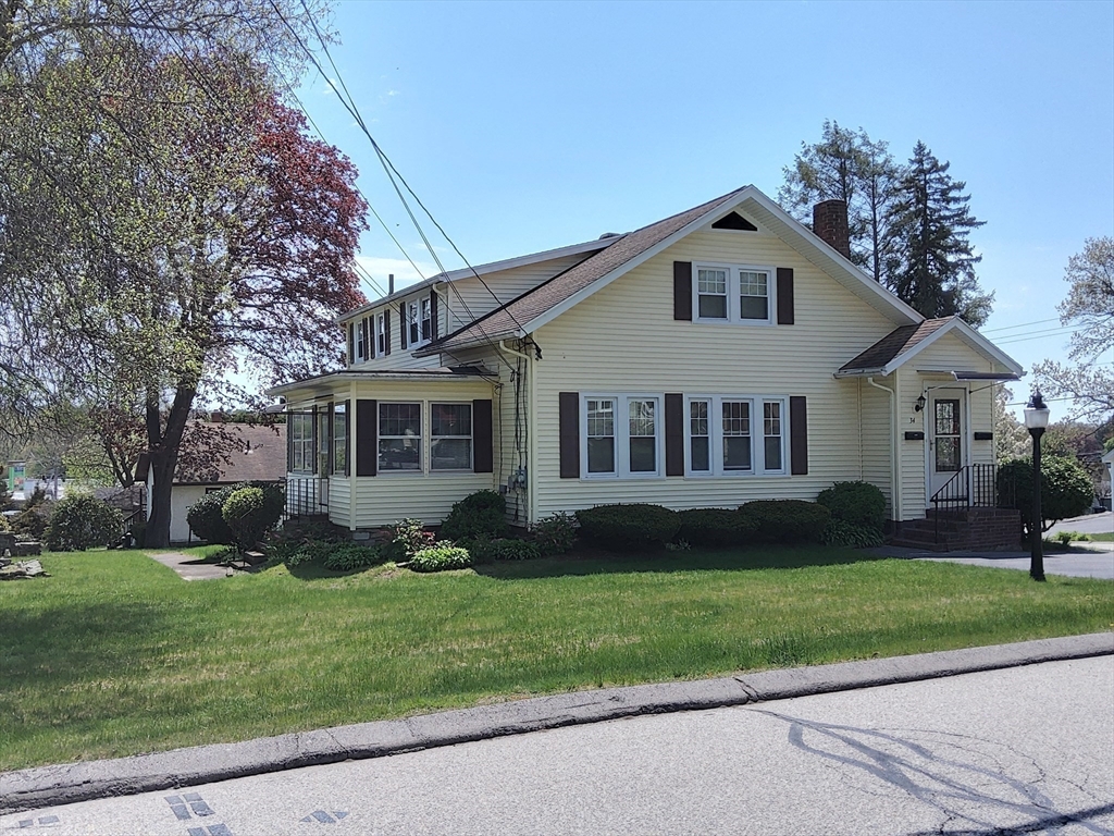 32-34 Elm St, Shrewsbury, Massachusetts, 4 Bedrooms Bedrooms, 8 Rooms Rooms,2 BathroomsBathrooms,Residential,For Sale,Elm St,73515903