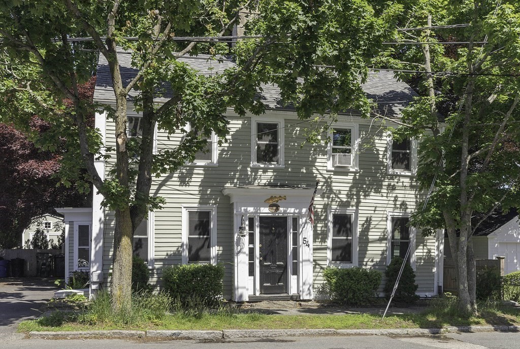 54 Ashland St, Newburyport, Massachusetts, 3 Bedrooms Bedrooms, 8 Rooms Rooms,1.5 BathroomsBathrooms,Residential,For Sale,Ashland St,73515898