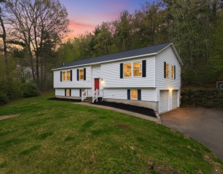 89 Webster St, Douglas, Massachusetts, 3 Bedrooms Bedrooms, 6 Rooms Rooms,2 BathroomsBathrooms,Residential,For Sale,Webster St,73515904