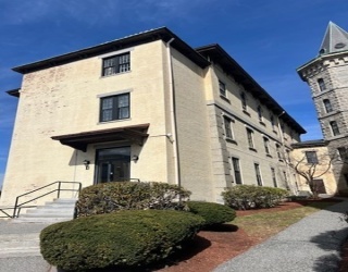 201 Thorndike Street, Lowell, Massachusetts, 2 Bedrooms Bedrooms, 4 Rooms Rooms,1 BathroomBathrooms,Residential Lease,For Rent,Thorndike Street,73515910
