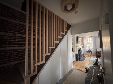 65 Pinckney Street, Boston, Massachusetts, 2 Bedrooms Bedrooms, 5 Rooms Rooms,1 BathroomBathrooms,Residential Lease,For Rent,Pinckney Street,73515976