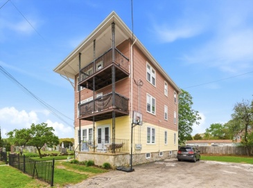 612 Rathbun St, Blackstone, Massachusetts, 9 Bedrooms Bedrooms, 15 Rooms Rooms,3 BathroomsBathrooms,Residential Income,For Sale,Rathbun St,73515975