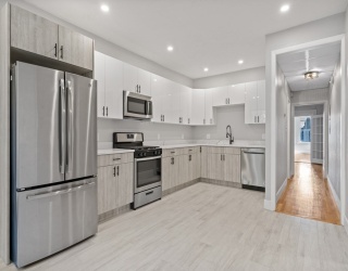 53 Falcon St, Boston, Massachusetts, 4 Bedrooms Bedrooms, 9 Rooms Rooms,1.5 BathroomsBathrooms,Residential Lease,For Rent,Falcon St,73515978