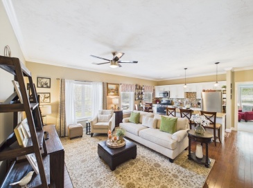 1429 Main Street, Walpole, Massachusetts, 2 Bedrooms Bedrooms, 5 Rooms Rooms,2 BathroomsBathrooms,Residential,For Sale,Main Street,73515980