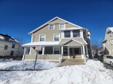 66 Palmer Ave, Springfield, Massachusetts, 9 Bedrooms Bedrooms, 14 Rooms Rooms,3 BathroomsBathrooms,Residential Income,For Sale,Palmer Ave,73480817