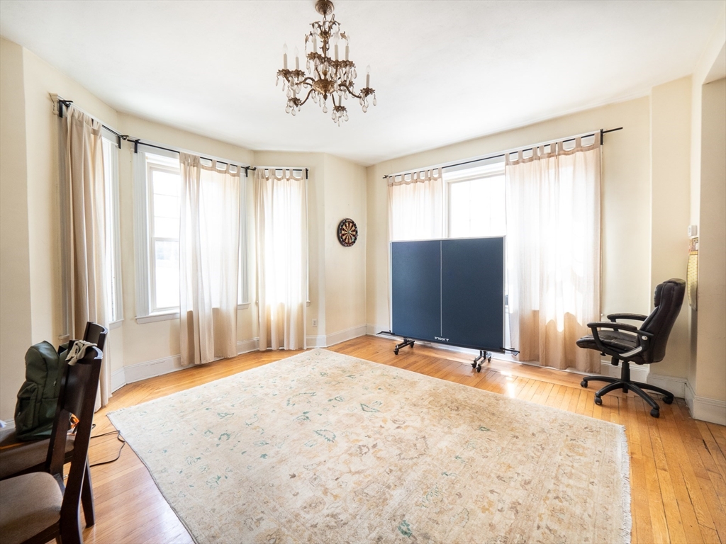 481 Boylston Street, Brookline, Massachusetts, 3 Bedrooms Bedrooms, 8 Rooms Rooms,2 BathroomsBathrooms,Residential Lease,For Rent,Boylston Street,73515996