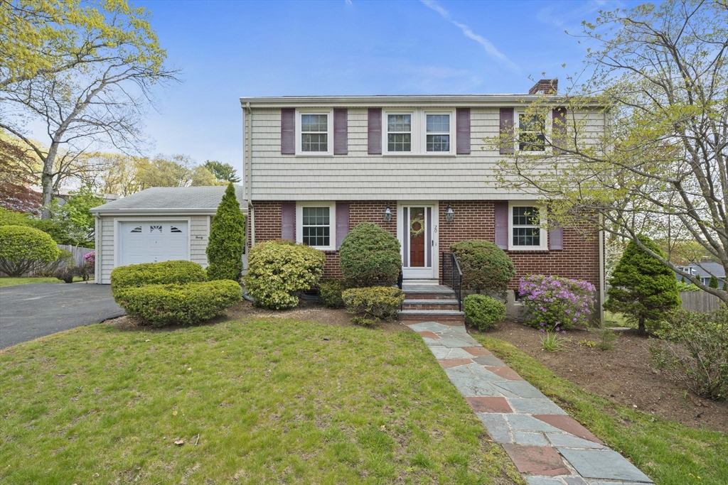 20 Bonney Lane, Dedham, Massachusetts, 4 Bedrooms Bedrooms, 7 Rooms Rooms,1.5 BathroomsBathrooms,Residential,For Sale,Bonney Lane,73516022