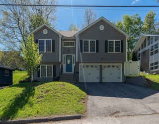 31 Scenic Dr, Worcester, Massachusetts, 3 Bedrooms Bedrooms, 6 Rooms Rooms,3 BathroomsBathrooms,Residential,For Sale,Scenic Dr,73515998