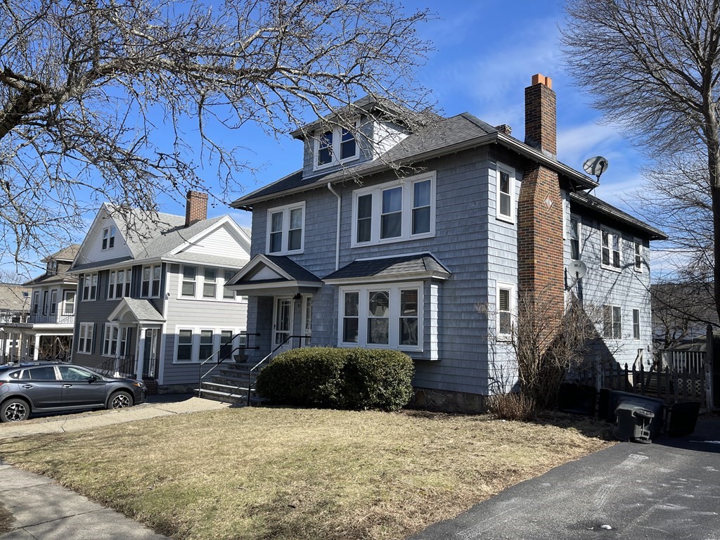 83 Greaton Rd, Boston, Massachusetts, 2 Bedrooms Bedrooms, 6 Rooms Rooms,1 BathroomBathrooms,Residential Lease,For Rent,Greaton Rd,73516099