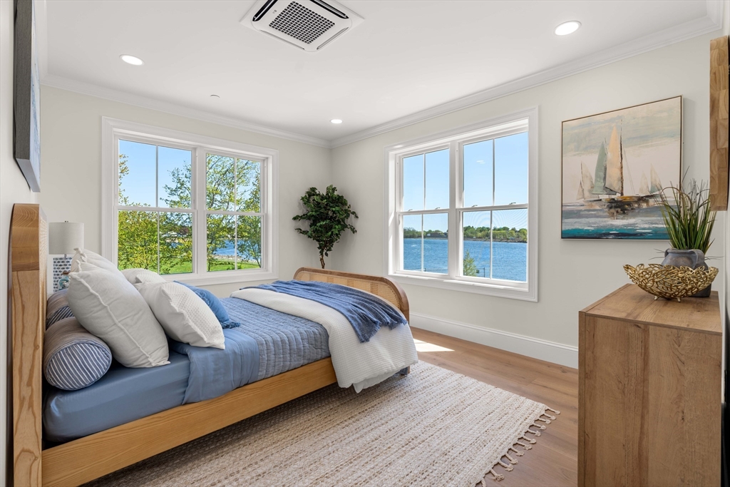 16 Franklin Street, Salem, Massachusetts, 3 Bedrooms Bedrooms, 6 Rooms Rooms,2 BathroomsBathrooms,Residential,For Sale,Franklin Street,73516108