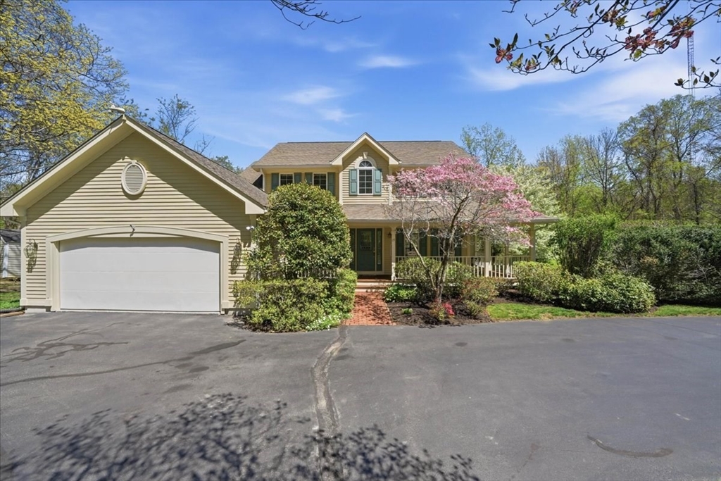 19 Pine Street, Rehoboth, Massachusetts, 4 Bedrooms Bedrooms, 11 Rooms Rooms,2.5 BathroomsBathrooms,Residential,For Sale,Pine Street,73516115