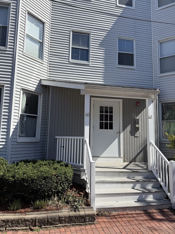 60 Pleasant Street, Cambridge, Massachusetts, 3 Bedrooms Bedrooms, 6 Rooms Rooms,1 BathroomBathrooms,Residential Lease,For Rent,Pleasant Street,73507058