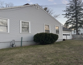 76 Allston St, Lawrence, Massachusetts, 4 Bedrooms Bedrooms, 8 Rooms Rooms,2 BathroomsBathrooms,Residential Income,For Sale,Allston St,73493200