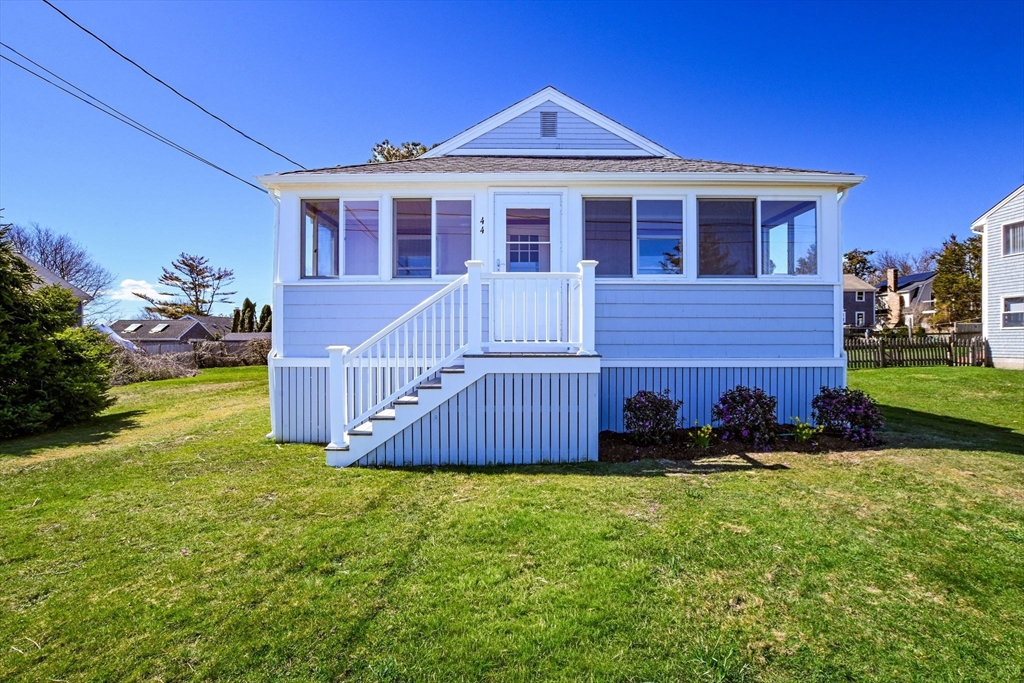 44 Carman Ave, Sandwich, Massachusetts, 3 Bedrooms Bedrooms, 5 Rooms Rooms,1 BathroomBathrooms,Residential,For Sale,Carman Ave,73500361