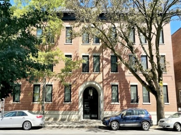 202 Maverick St, Boston, Massachusetts, 2 Bedrooms Bedrooms, 4 Rooms Rooms,2 BathroomsBathrooms,Residential,For Sale,Maverick St,73426124