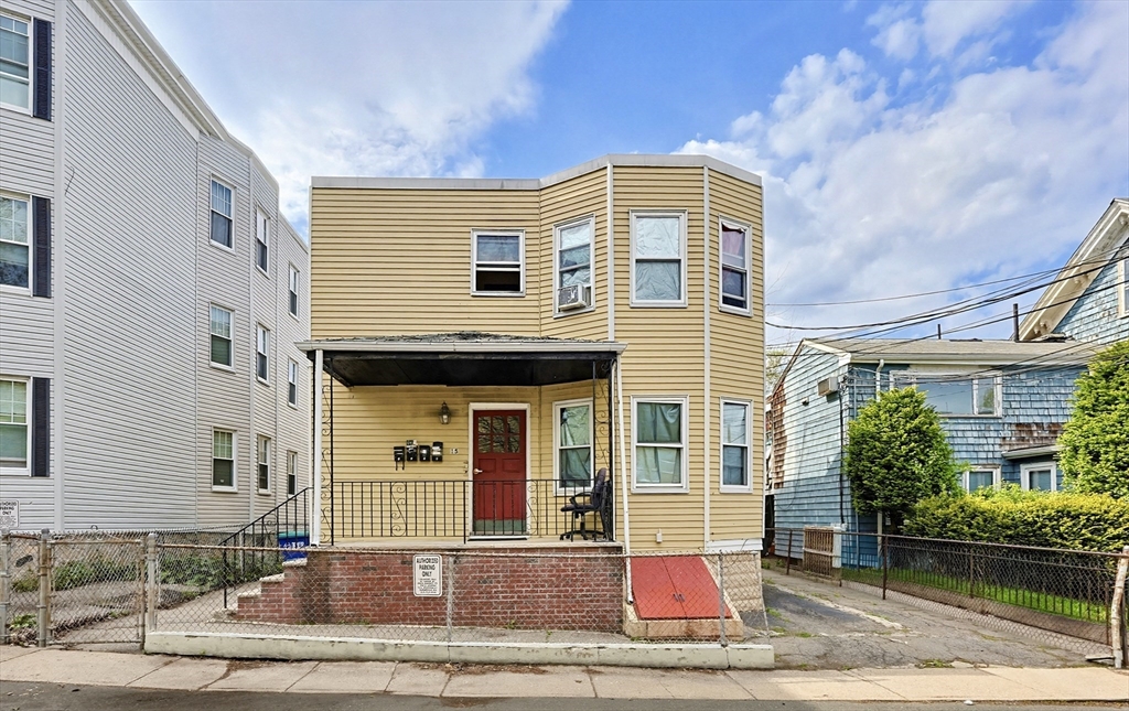 15 Kenneson Rd, Somerville, Massachusetts, 6 Bedrooms Bedrooms, 18 Rooms Rooms,4 BathroomsBathrooms,Residential Income,For Sale,Kenneson Rd,73516128