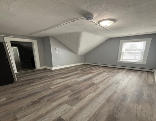 104 Concord St, Lowell, Massachusetts, 2 Bedrooms Bedrooms, 5 Rooms Rooms,1 BathroomBathrooms,Residential Lease,For Rent,Concord St,73516164
