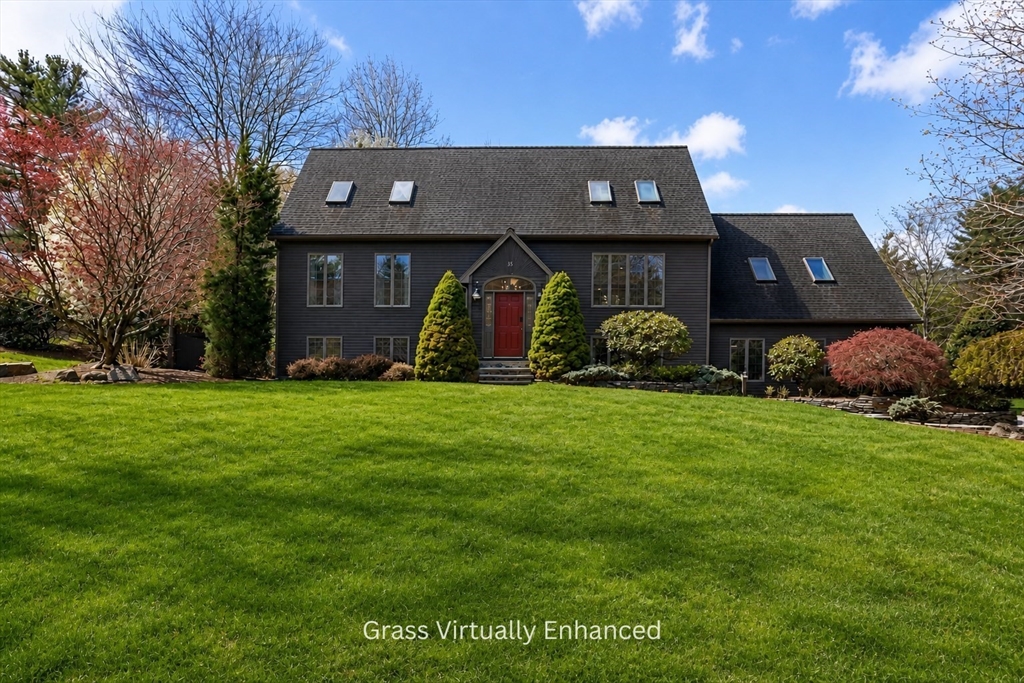 35 Sandra Dr., East Bridgewater, Massachusetts, 4 Bedrooms Bedrooms, 11 Rooms Rooms,3 BathroomsBathrooms,Residential,For Sale,Sandra Dr.,73516157