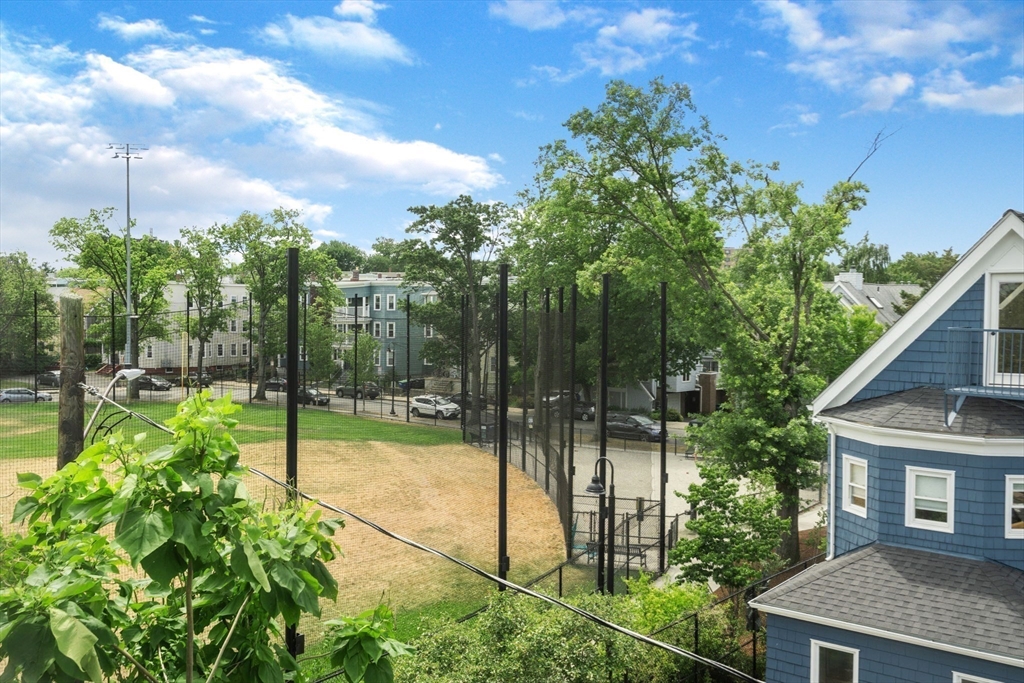 22-24 Bowdoin St., Somerville, Massachusetts, 3 Bedrooms Bedrooms, 6 Rooms Rooms,1 BathroomBathrooms,Residential Lease,For Rent,Bowdoin St.,73516185