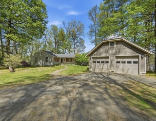 13 Cider Mill Road, Leverett, Massachusetts, 4 Bedrooms Bedrooms, 8 Rooms Rooms,3 BathroomsBathrooms,Residential,For Sale,Cider Mill Road,73516322