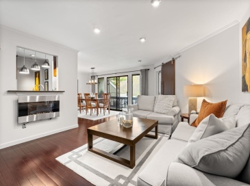 13 First Street, Salem, Massachusetts, 2 Bedrooms Bedrooms, 5 Rooms Rooms,2 BathroomsBathrooms,Residential,For Sale,First Street,73516210