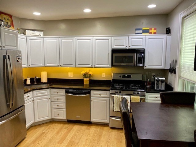 227 Bowen Street, Boston, Massachusetts, 1 Bedroom Bedrooms, 3 Rooms Rooms,1 BathroomBathrooms,Residential Lease,For Rent,Bowen Street,73516244