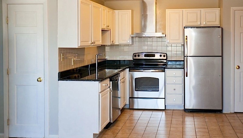 14 Murdock St, Somerville, Massachusetts, 2 Bedrooms Bedrooms, 5 Rooms Rooms,1 BathroomBathrooms,Residential Lease,For Rent,Murdock St,73516214