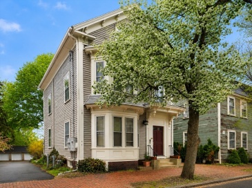 126-1/2 Federal St, Salem, Massachusetts, 4 Bedrooms Bedrooms, 13 Rooms Rooms,3 BathroomsBathrooms,Residential Income,For Sale,Federal St,73516169
