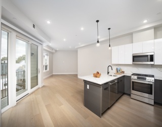 33 Ward St, Boston, Massachusetts, 2 Bedrooms Bedrooms, 6 Rooms Rooms,2 BathroomsBathrooms,Residential Lease,For Rent,Ward St,73516307