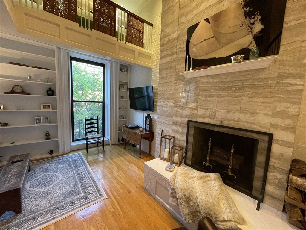 124 Beacon St, Boston, Massachusetts, 1 Bedroom Bedrooms, 4 Rooms Rooms,2 BathroomsBathrooms,Residential Lease,For Rent,Beacon St,73516333