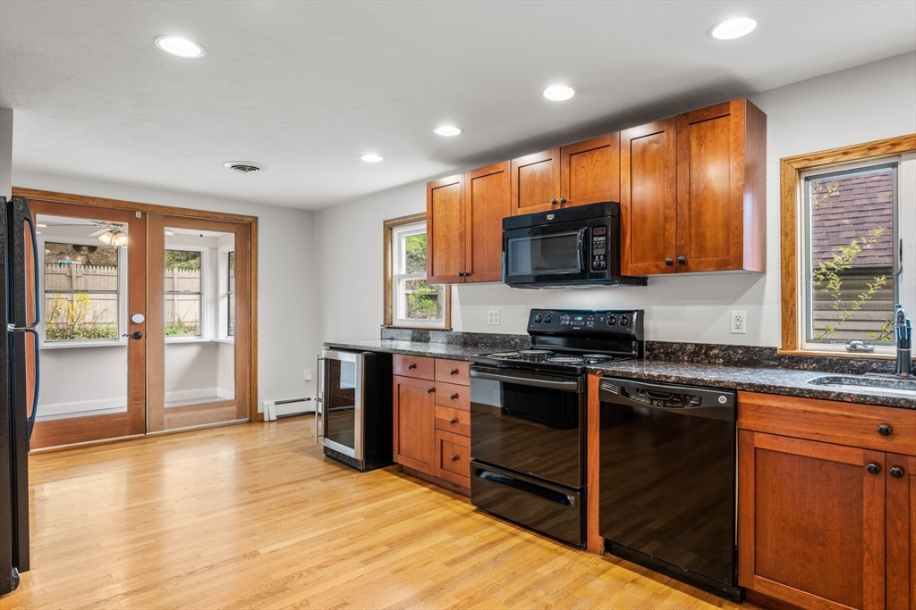 247 Lebanon St, Melrose, Massachusetts, 2 Bedrooms Bedrooms, 7 Rooms Rooms,2 BathroomsBathrooms,Residential,For Sale,Lebanon St,73516345
