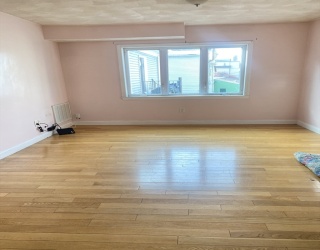 321 Essex St, Lynn, Massachusetts, 2 Bedrooms Bedrooms, 5 Rooms Rooms,1 BathroomBathrooms,Residential Lease,For Rent,Essex St,73516388