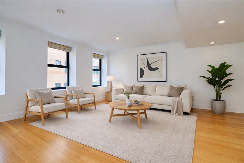 55 Temple Place, Boston, Massachusetts, 2 Bedrooms Bedrooms, 4 Rooms Rooms,2 BathroomsBathrooms,Residential Lease,For Rent,Temple Place,73470690