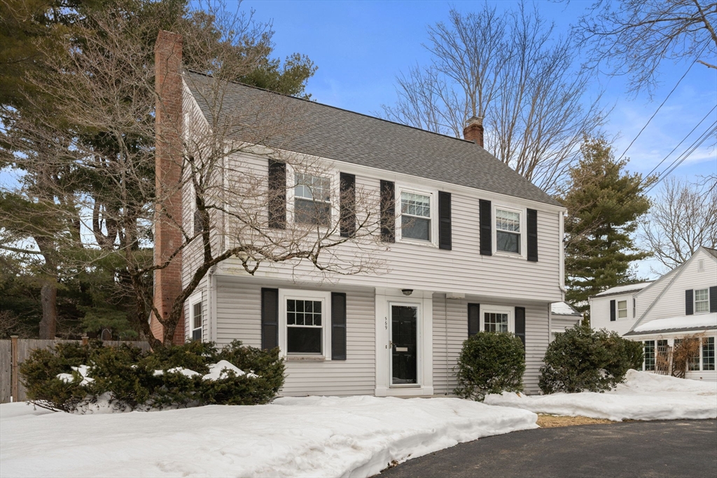 569 Chestnut St, Needham, Massachusetts, 3 Bedrooms Bedrooms, 7 Rooms Rooms,1.5 BathroomsBathrooms,Residential,For Sale,Chestnut St,73478264