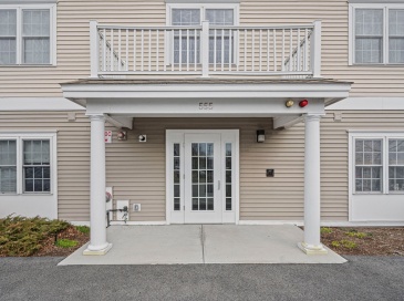 555 Page St, Stoughton, Massachusetts, 2 Bedrooms Bedrooms, 5 Rooms Rooms,2 BathroomsBathrooms,Residential,For Sale,Page St,73493857