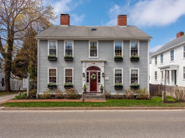 34 Mount Pleasant Street, Rockport, Massachusetts, 7 Bedrooms Bedrooms, 11 Rooms Rooms,7.5 BathroomsBathrooms,Residential,For Sale,Mount Pleasant Street,73516399