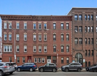 410 Harrison Ave, Boston, Massachusetts, 11 Bedrooms Bedrooms, 19 Rooms Rooms,4 BathroomsBathrooms,Residential Income,For Sale,Harrison Ave,73516392