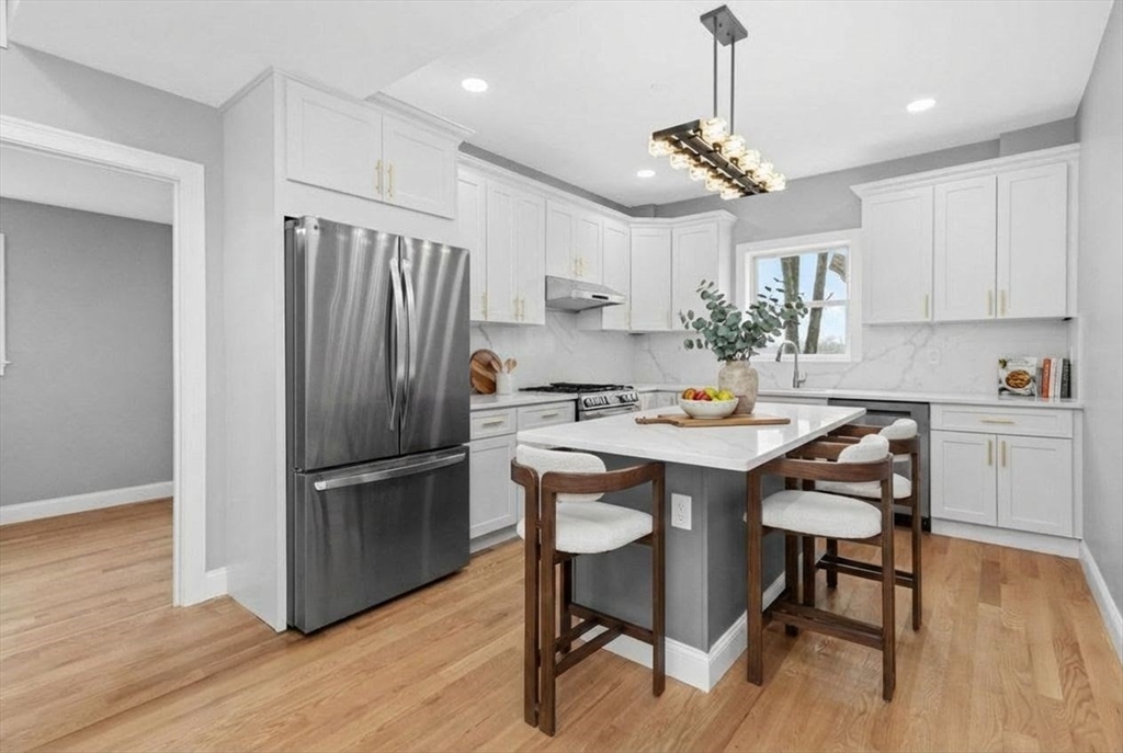66 Stanley St, Boston, Massachusetts, 3 Bedrooms Bedrooms, 5 Rooms Rooms,2 BathroomsBathrooms,Residential Lease,For Rent,Stanley St,73516408