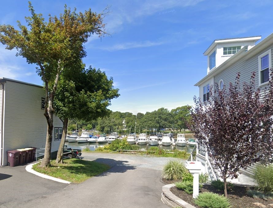 186 Commercial St, Weymouth, Massachusetts, 1 Bedroom Bedrooms, 4 Rooms Rooms,1 BathroomBathrooms,Residential Lease,For Rent,Commercial St,73516734
