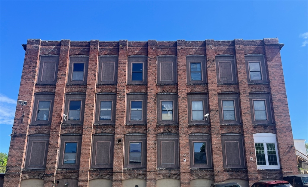 663 Lawrence St, Lowell, Massachusetts, ,Commercial Lease,For Rent,Lawrence St,73516742