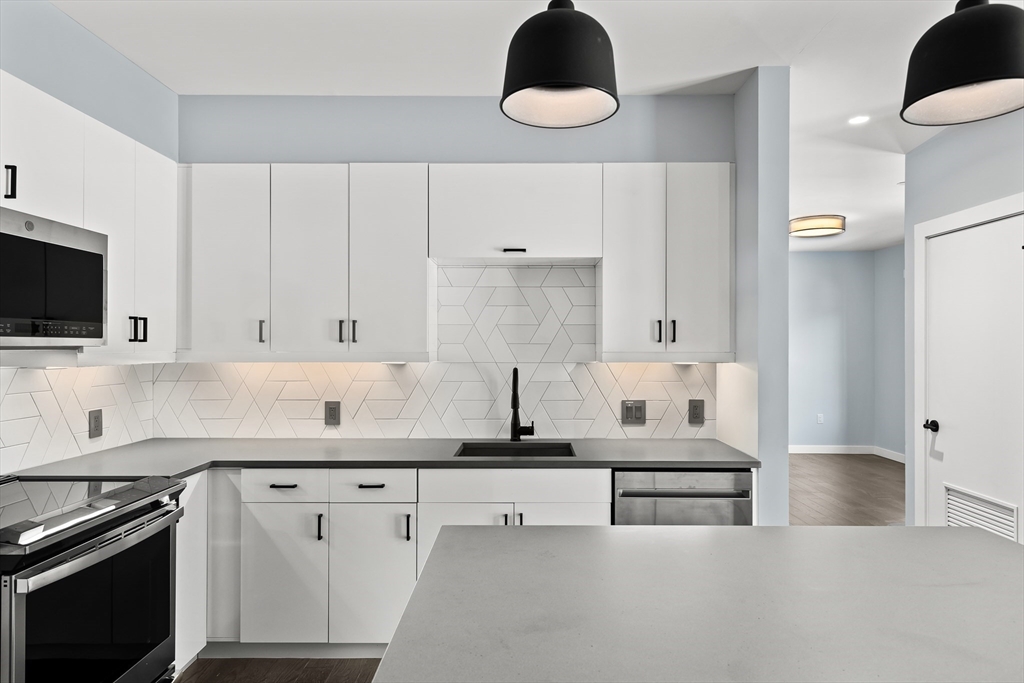 54 Auburn, Brookline, Massachusetts, 2 Rooms Rooms,1 BathroomBathrooms,Residential Lease,For Rent,Auburn,73516746