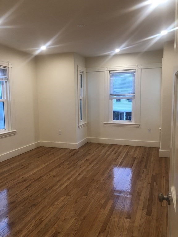 58 Neponset, Boston, Massachusetts, 4 Bedrooms Bedrooms, 7 Rooms Rooms,2 BathroomsBathrooms,Residential Lease,For Rent,Neponset,73516754