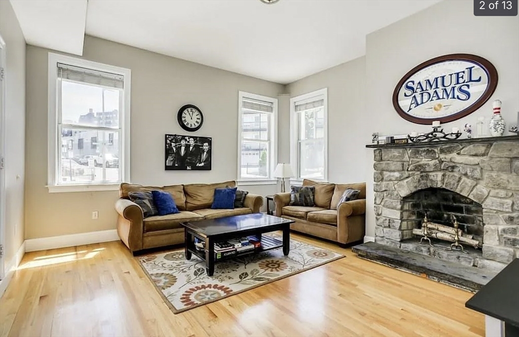 25-27 Dorchester St, Boston, Massachusetts, 3 Bedrooms Bedrooms, 5 Rooms Rooms,2 BathroomsBathrooms,Residential Lease,For Rent,Dorchester St,73516753