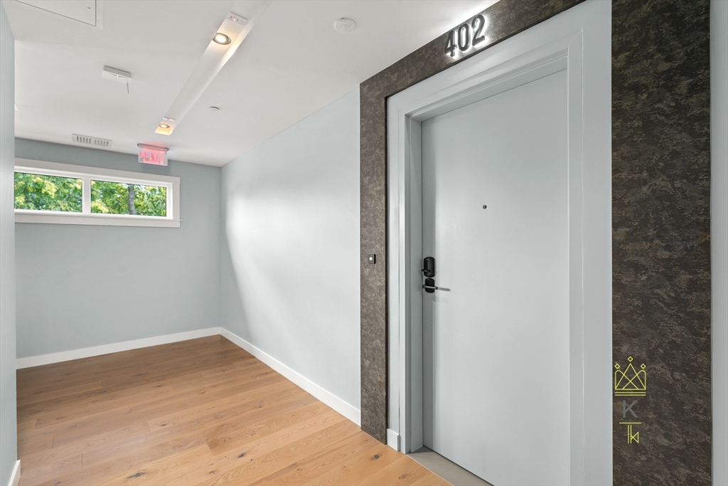 54 Auburn, Brookline, Massachusetts, 2 Rooms Rooms,1 BathroomBathrooms,Residential Lease,For Rent,Auburn,73516759