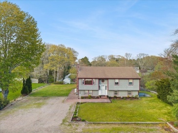 64 Rainbow Rd, Yarmouth, Massachusetts, 3 Bedrooms Bedrooms, 10 Rooms Rooms,3 BathroomsBathrooms,Residential,For Sale,Rainbow Rd,73516770