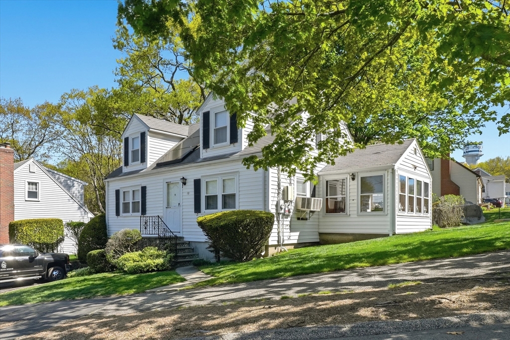 12 Cannon Rock Road, Lynn, Massachusetts, 3 Bedrooms Bedrooms, 6 Rooms Rooms,2 BathroomsBathrooms,Residential,For Sale,Cannon Rock Road,73516767