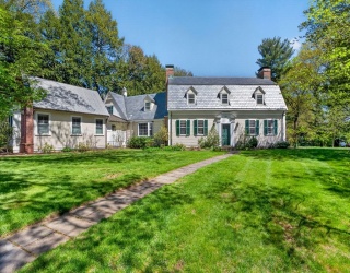 101 Edmunds Rd, Wellesley, Massachusetts, 5 Bedrooms Bedrooms, 10 Rooms Rooms,4.5 BathroomsBathrooms,Residential,For Sale,Edmunds Rd,73516384