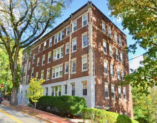 86 Buckingham Street, Cambridge, Massachusetts, 2 Bedrooms Bedrooms, 4 Rooms Rooms,1 BathroomBathrooms,Residential Lease,For Rent,Buckingham Street,73516800